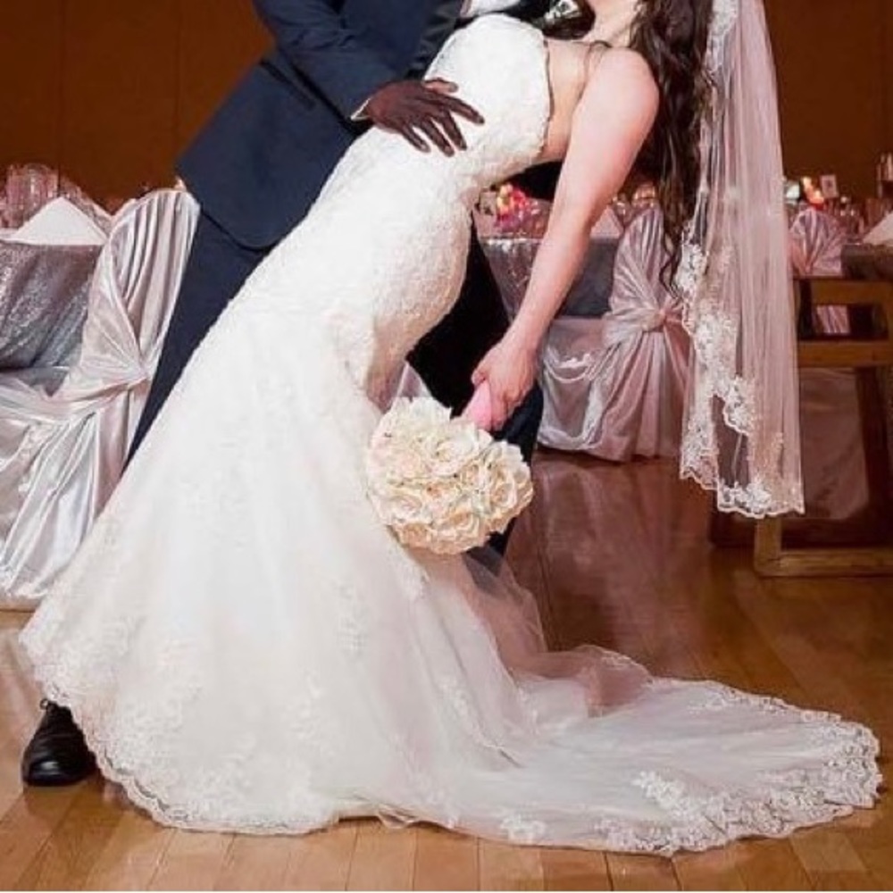 Off-White wedding dress